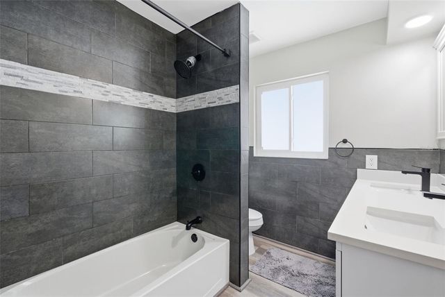 2465 BRENTWOOD DRIVE, Clearwater, FL 33764