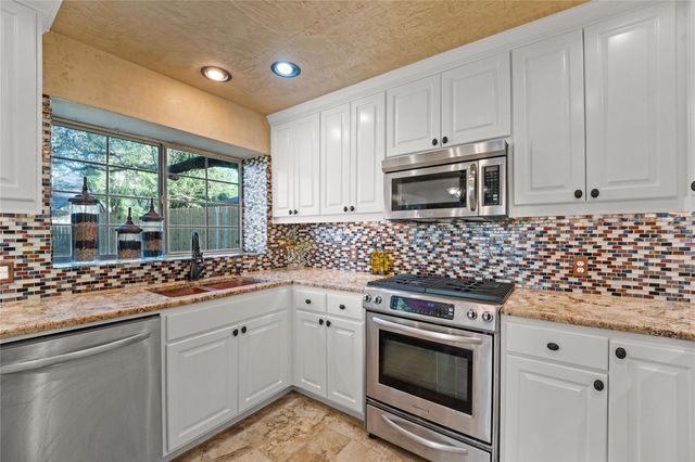 11021 Whiskey River DR, Austin, TX 78748