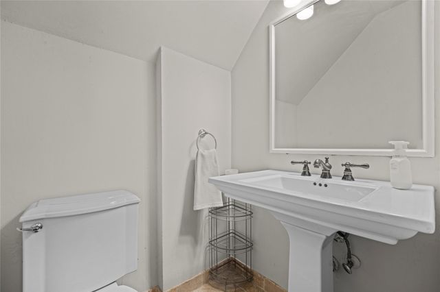 11021 Whiskey River DR, Austin, TX 78748