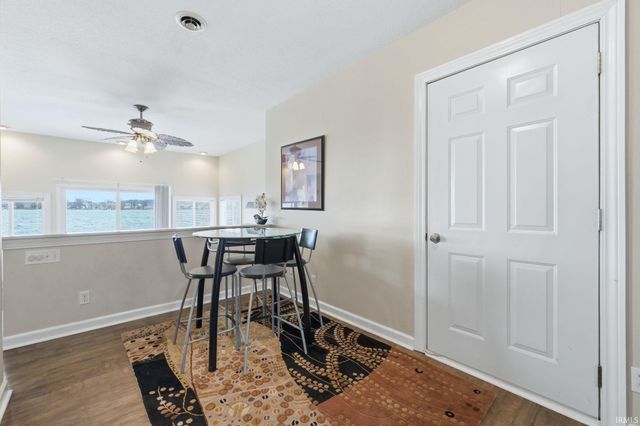 6722 E McGuire Road, Churubusco, IN 46723