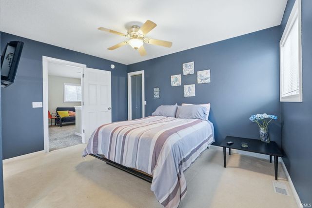 6722 E McGuire Road, Churubusco, IN 46723