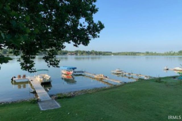 6722 E McGuire Road, Churubusco, IN 46723