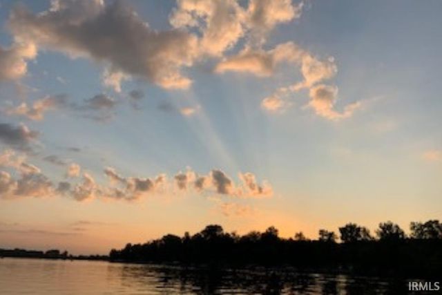 6722 E McGuire Road, Churubusco, IN 46723