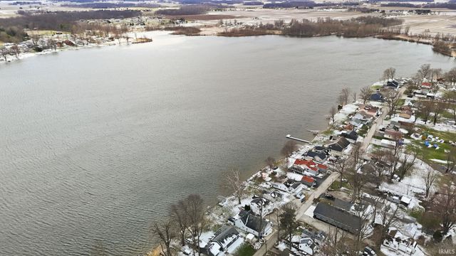 6722 E McGuire Road, Churubusco, IN 46723