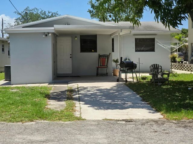 2032 Fillmore Street, Hollywood, FL 33020