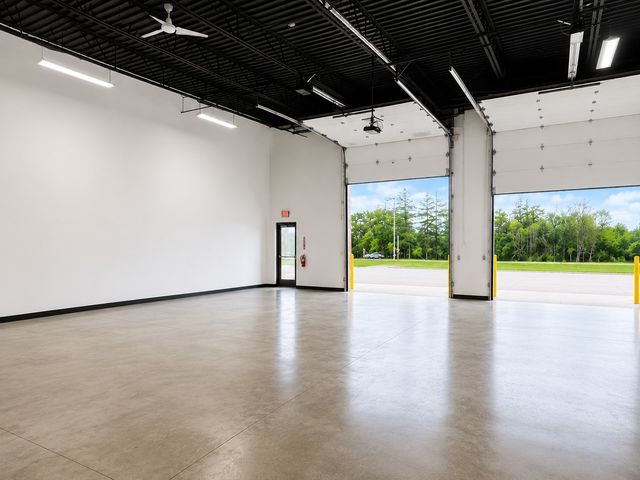 1600 N Milwaukee Avenue 307-308, Lake Villa, IL 60046