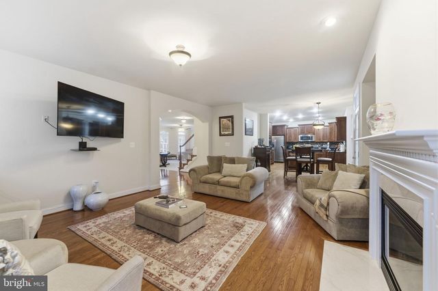 7669 OAK FIELD CT, Springfield, VA 22153