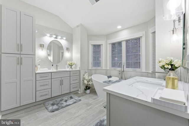 7669 OAK FIELD CT, Springfield, VA 22153