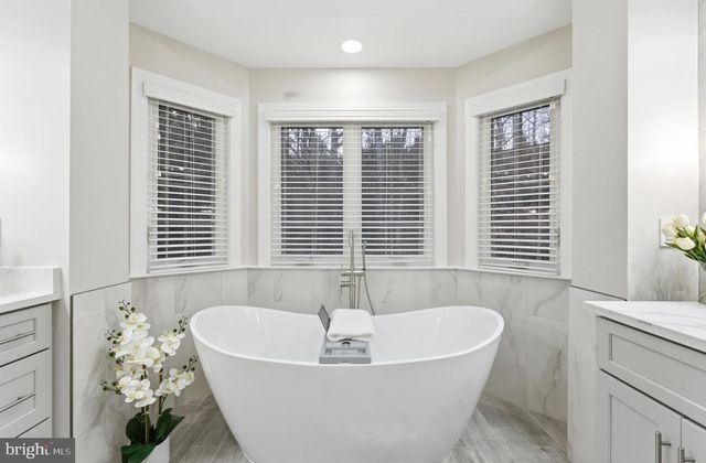 7669 OAK FIELD CT, Springfield, VA 22153