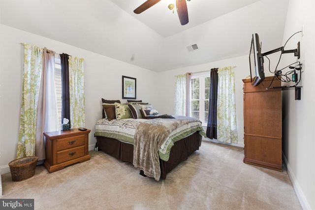 7669 OAK FIELD CT, Springfield, VA 22153