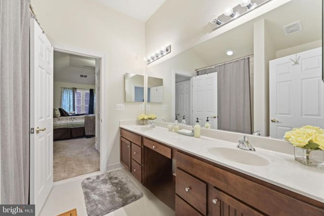 7669 OAK FIELD CT, Springfield, VA 22153