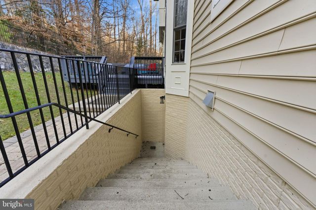 7669 OAK FIELD CT, Springfield, VA 22153