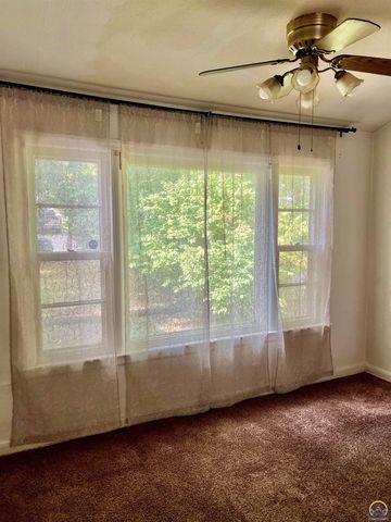 614 SW Webster AVE, Topeka, KS 66606