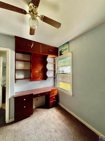 614 SW Webster AVE, Topeka, KS 66606