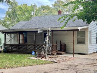 614 SW Webster AVE, Topeka, KS 66606