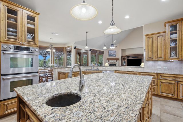 438 Patricia RD, Georgetown, TX 78628