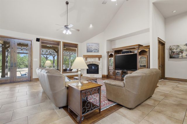 438 Patricia RD, Georgetown, TX 78628