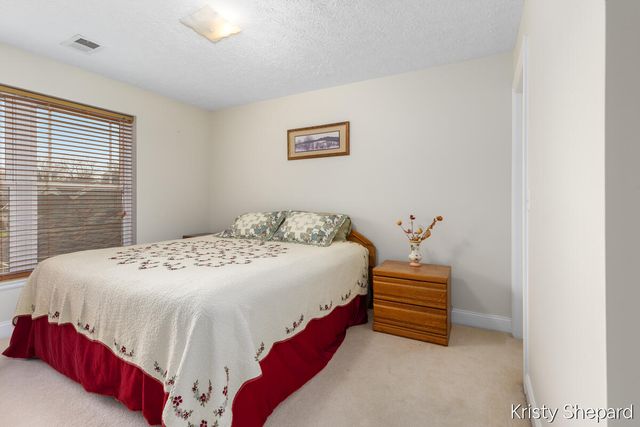 504 Rivers Edge Lane, Portland, MI 48875