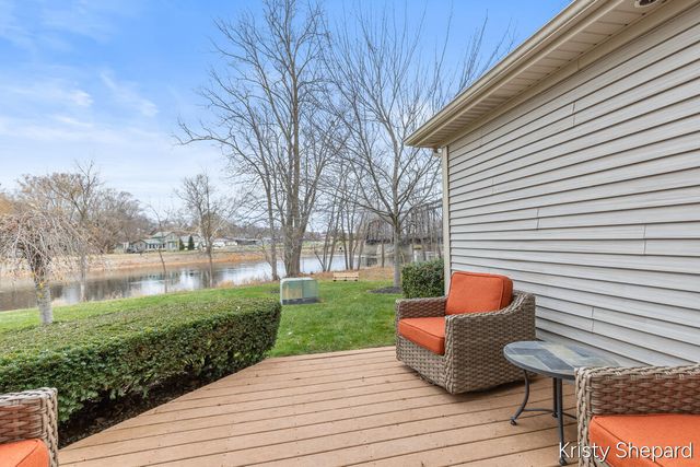 504 Rivers Edge Lane, Portland, MI 48875