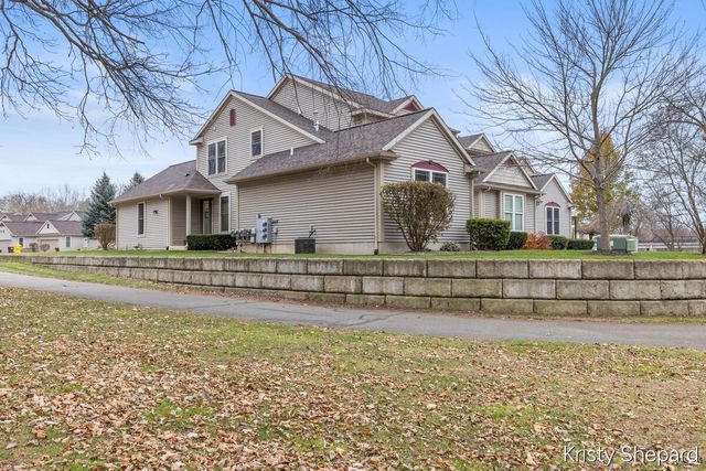 504 Rivers Edge Lane, Portland, MI 48875
