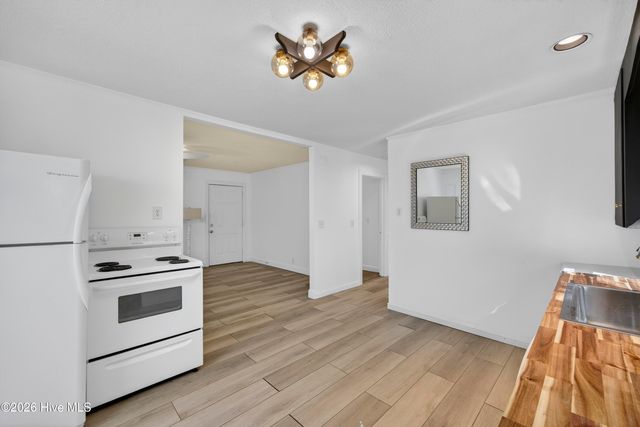 2100 Teresa Drive, Castle Hayne, NC 28429