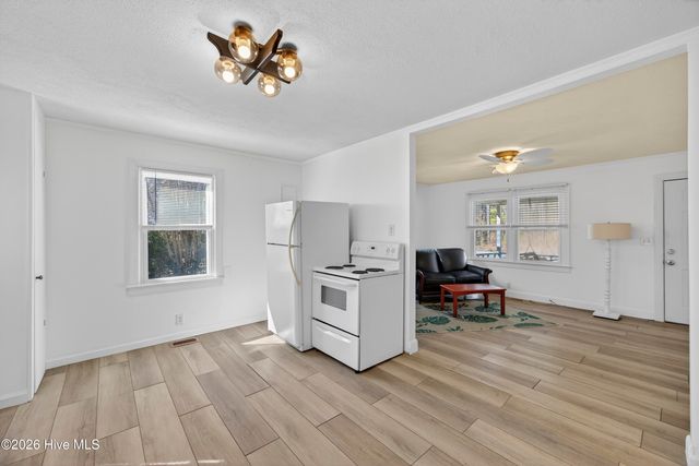 2100 Teresa Drive, Castle Hayne, NC 28429