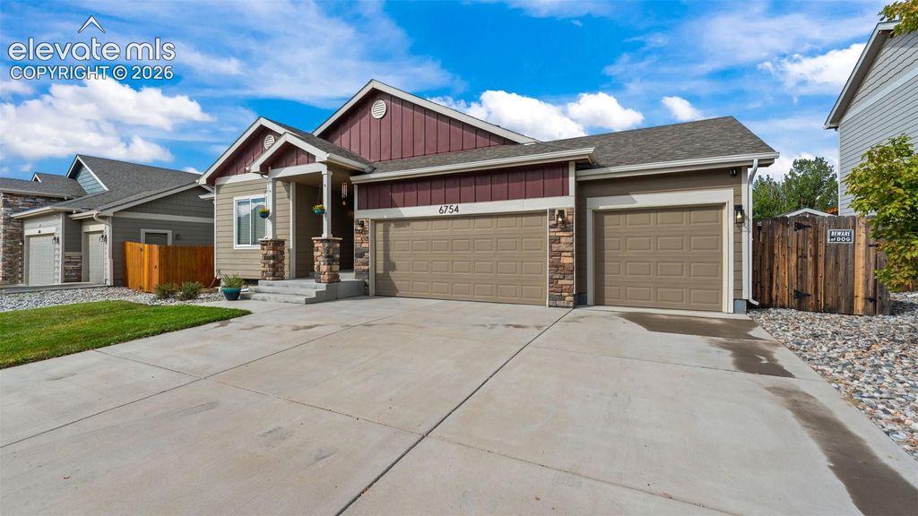 6754 Phantom Way, Colorado Springs, CO 80925 — photo 2