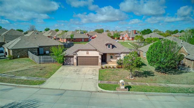 300 Summit Bend, Norman, OK 73071