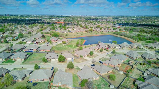 300 Summit Bend, Norman, OK 73071
