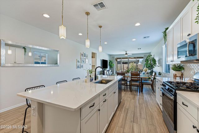 10836 W Perenosa Place, Marana, AZ 85653