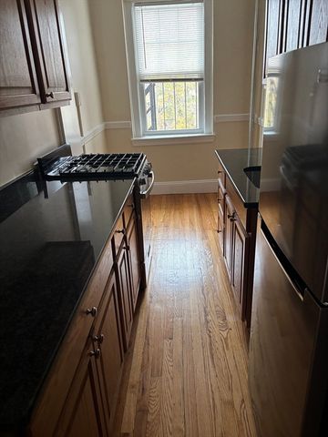 50 Broadway 47, Beverly, MA 01915