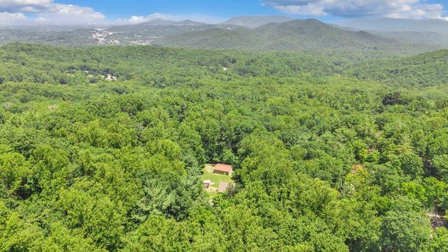 7611 Wineberry TRL, Roanoke, VA 24018
