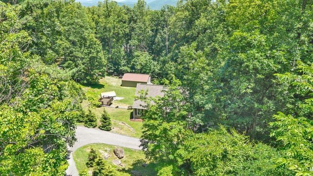 7611 Wineberry TRL, Roanoke, VA 24018