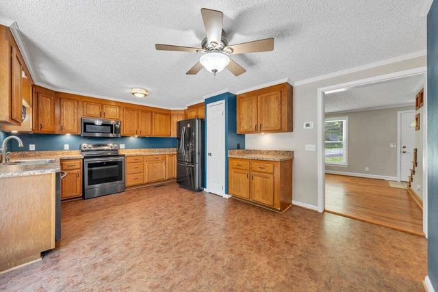 7611 Wineberry TRL, Roanoke, VA 24018