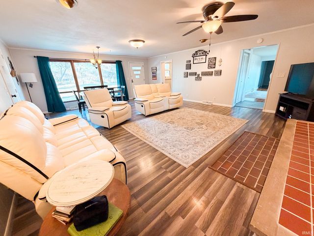 13284 7th Road, Plymouth, IN 46563