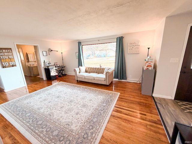 13284 7th Road, Plymouth, IN 46563