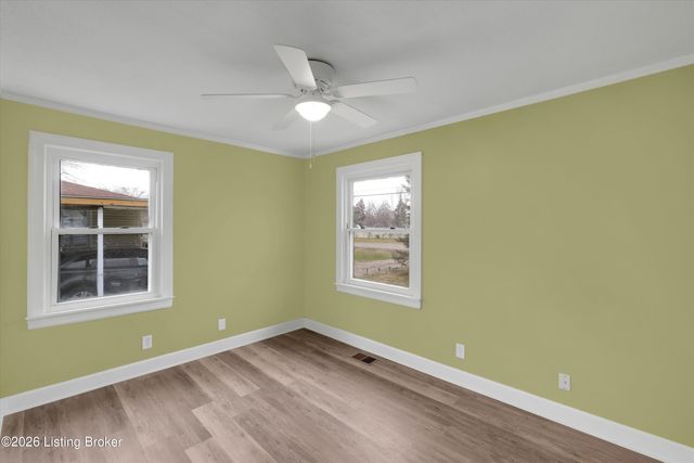 2420 Dulworth Dr, Louisville, KY 40216