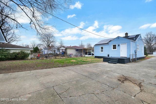 2420 Dulworth Dr, Louisville, KY 40216