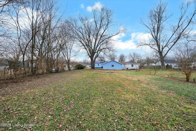 2420 Dulworth Dr, Louisville, KY 40216