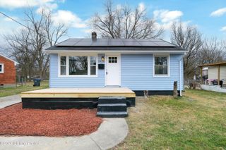 2420 Dulworth Dr, Louisville, KY 40216