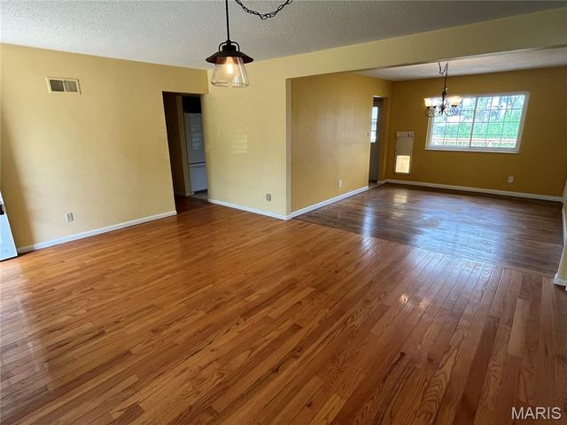 512 Bryan Avenue, Kirkwood, MO 63122