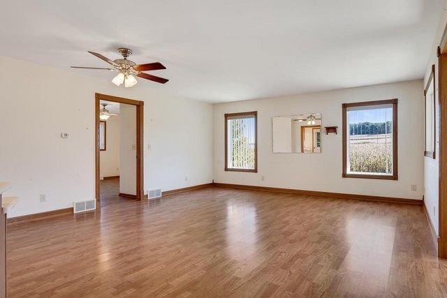 W5980 County Road V, Holmen, WI 54636