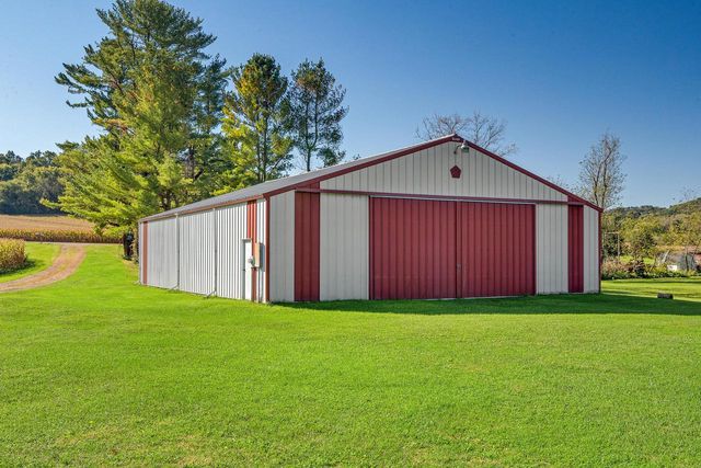 W5980 County Road V, Holmen, WI 54636