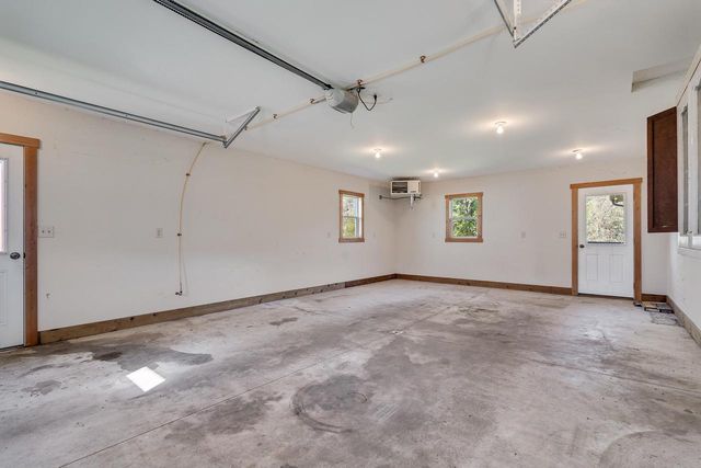 W5980 County Road V, Holmen, WI 54636