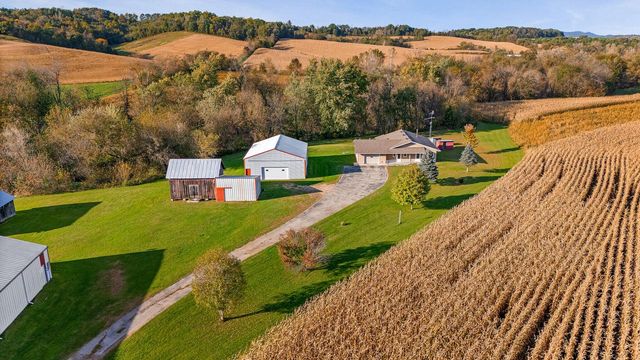 W5980 County Road V, Holmen, WI 54636