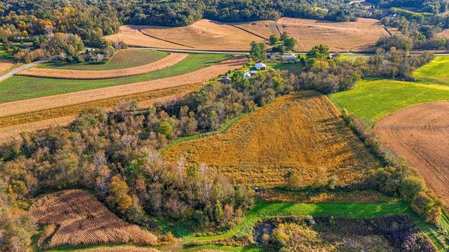 W5980 County Road V, Holmen, WI 54636