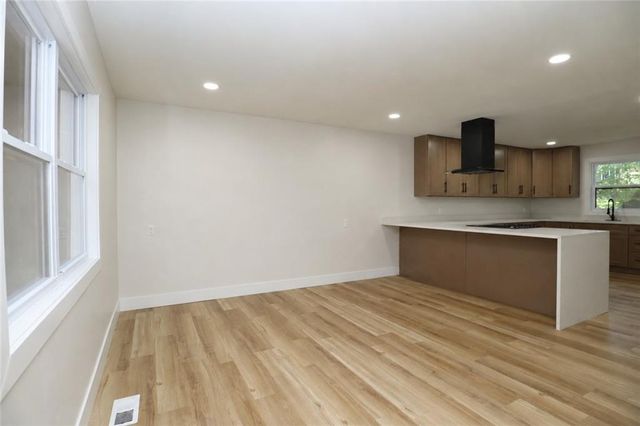 2729 Stratford Road, Lawrence, KS 66049