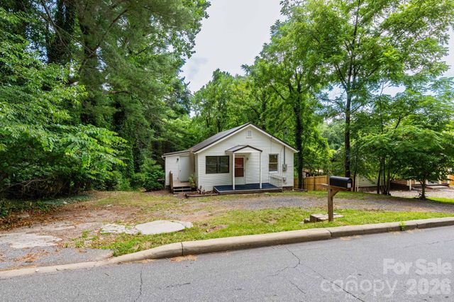 129 Shelburne Road, Asheville, NC 28806