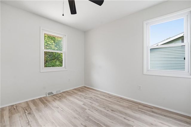 5520 NE 59th Terrace, Kansas City, MO 64119
