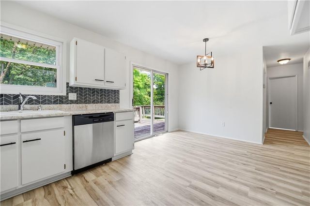 5520 NE 59th Terrace, Kansas City, MO 64119